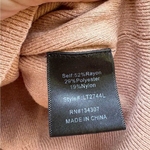 Line & Dot Women's Favorite Geometric Neck Sweater in Taupe Size XS - Picture 7 of 8